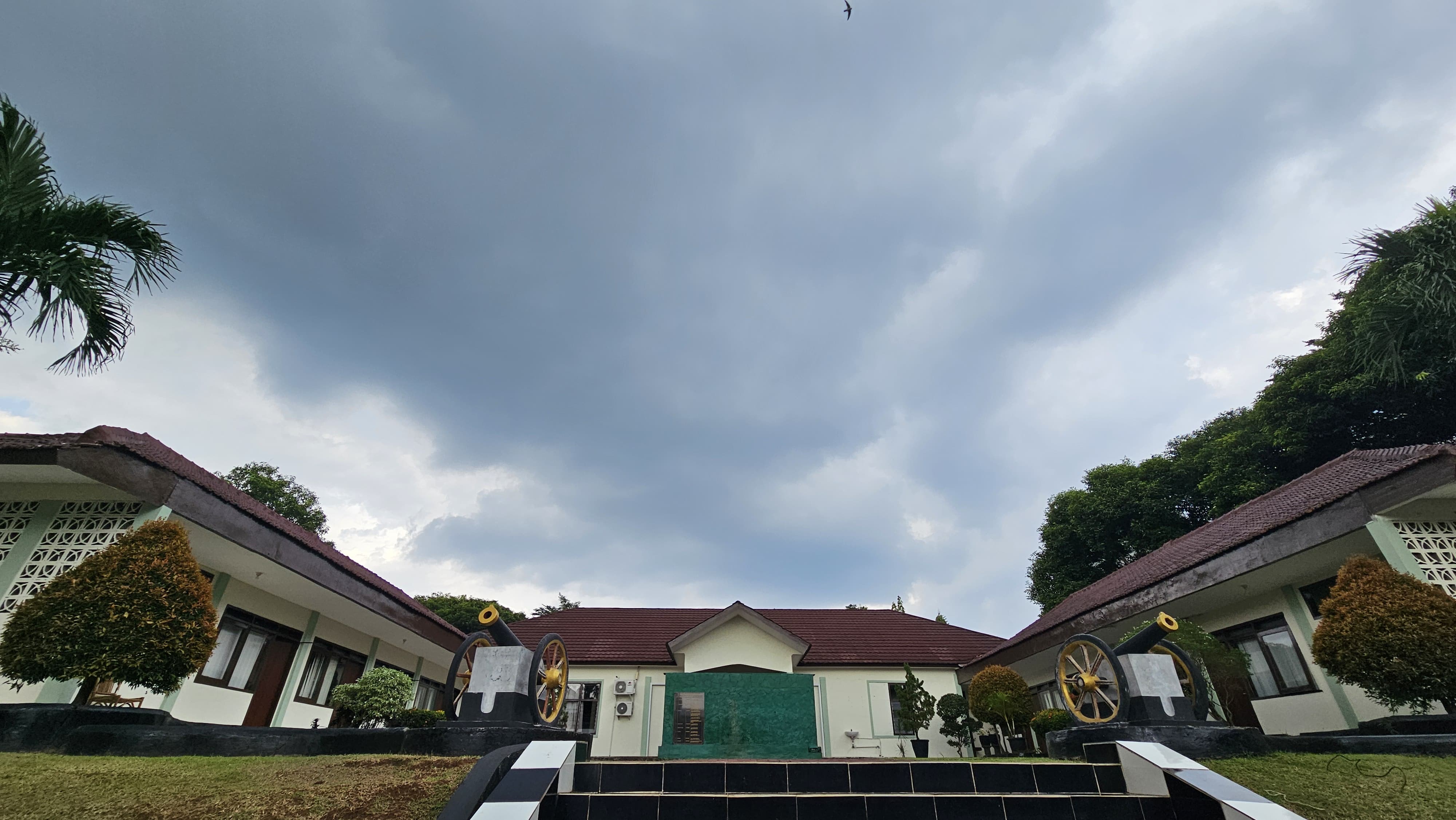 Cuaca Tidak Menentu, BMKG Imbau Masyarakat Waspada Genangan dan Pohon Tumbang