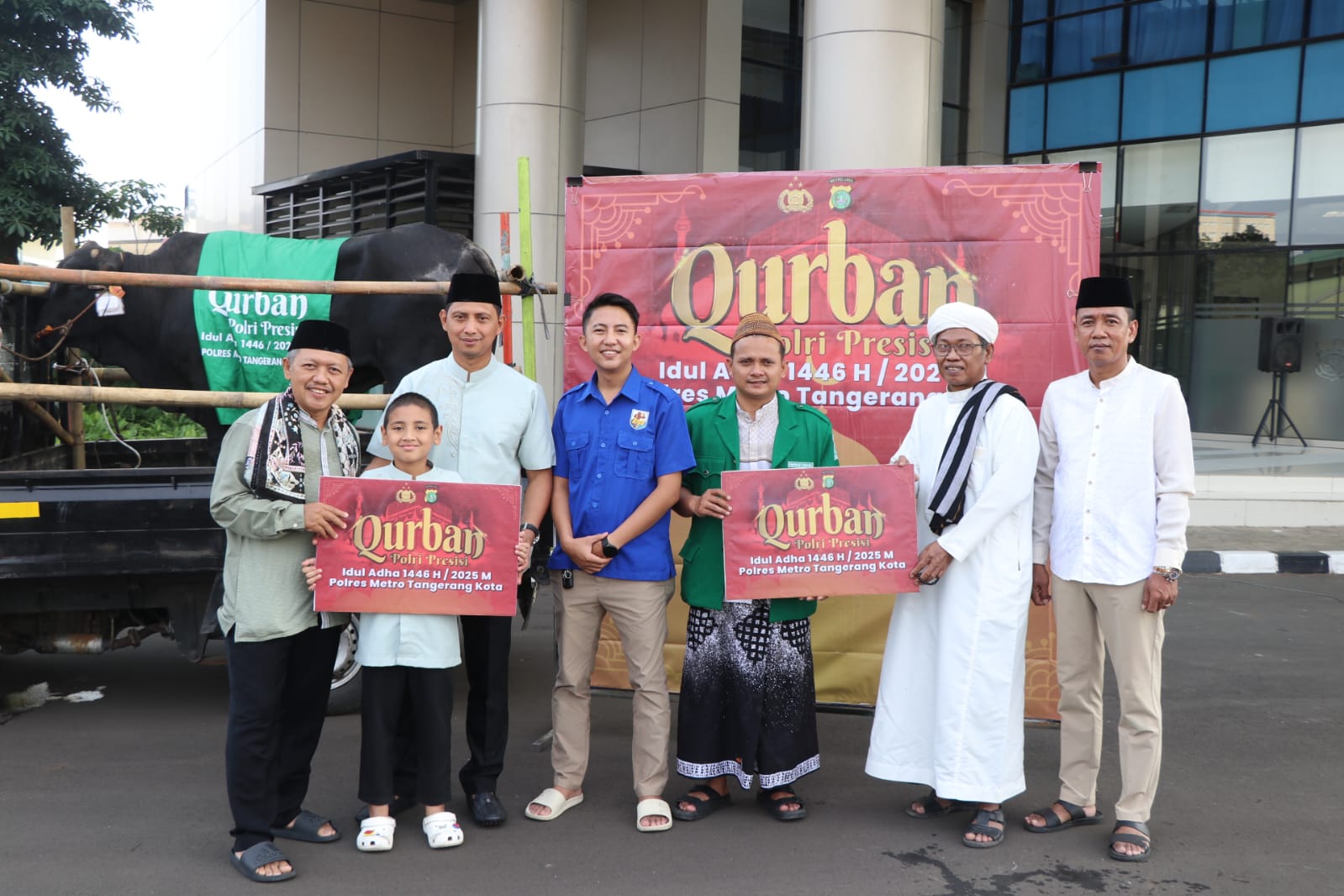 Masjid Al-Fatah Polres Metro Tangerang Kota Salurkan 74 Hewan Kurban Idul Adha 1446 H