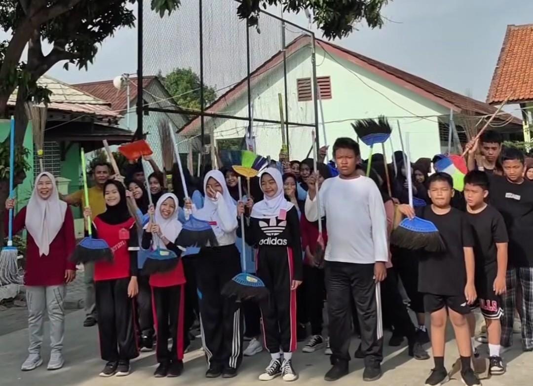 Warga SMPN 1 Sepatan Kompak Ikuti WCB