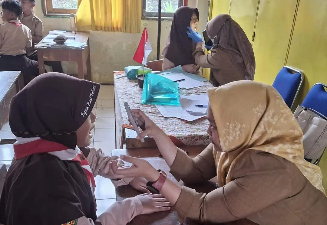 SDN Sarimukti II: Pemeriksaan Kesehatan Untuk Cegah Stunting 