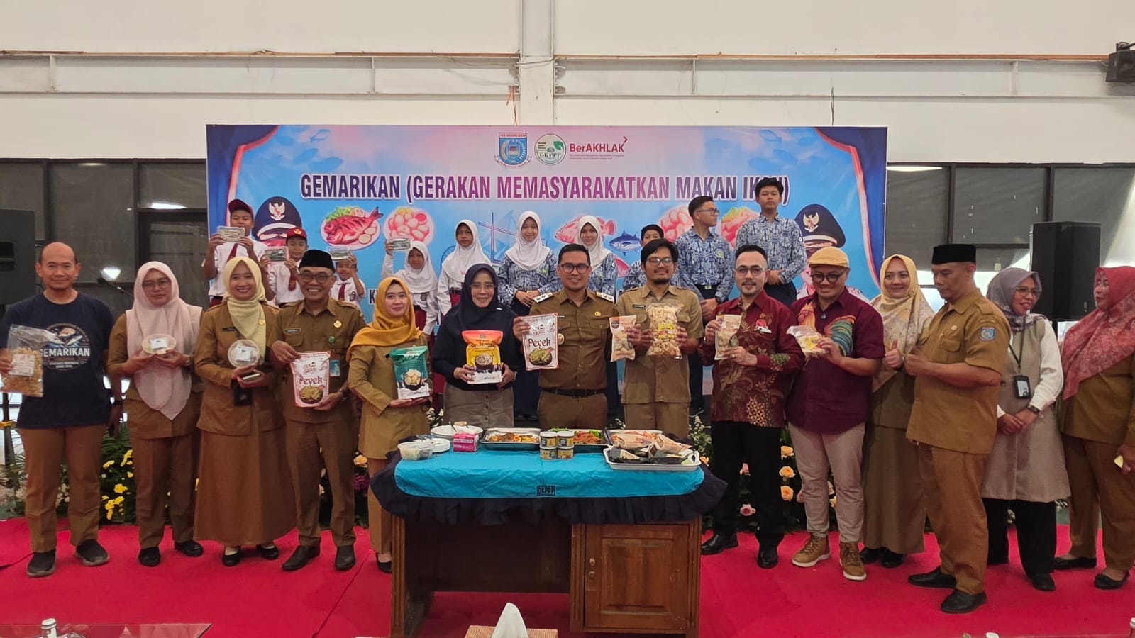Cegah Stunting, Ajak Anak Gemar Makan Ikan