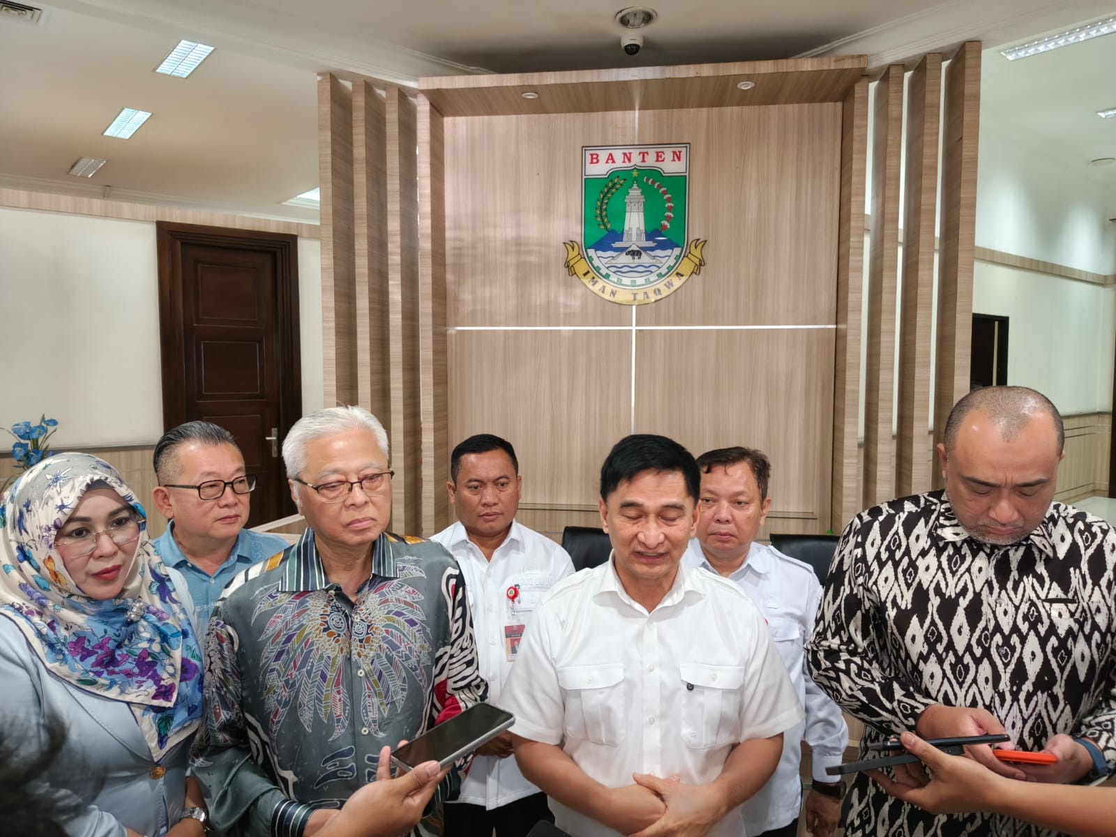 Pemprov Banten Rencanakan Bus Antar Jemput ASN