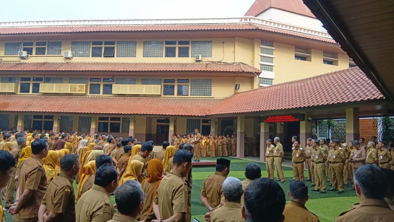 Maryono Semprot Pegawai Telat Apel