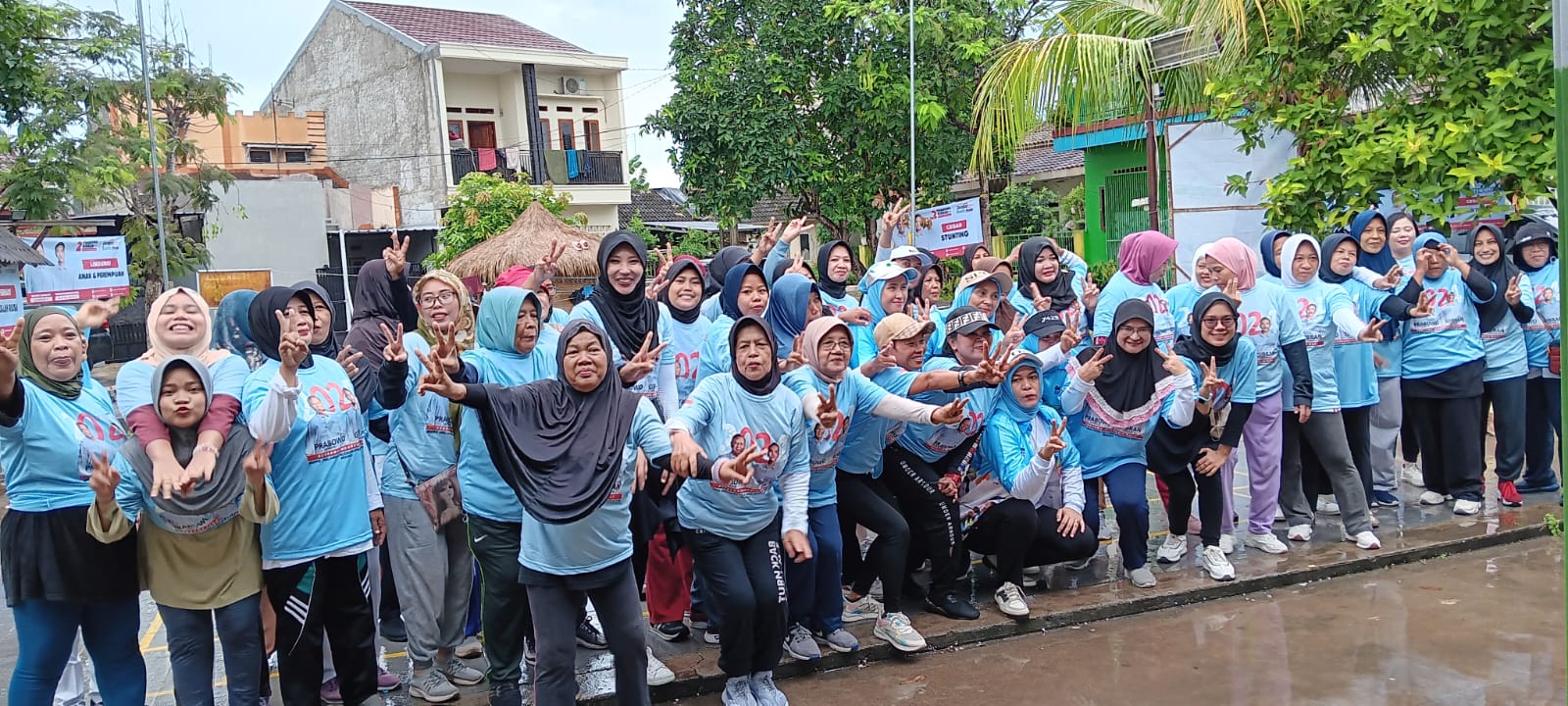 Senam Gemoy di Bawah Guyuran Hujan Tetap Lanjut, Makin Semangat Dukung Prabowo-Gibran Menang Satu Putaran