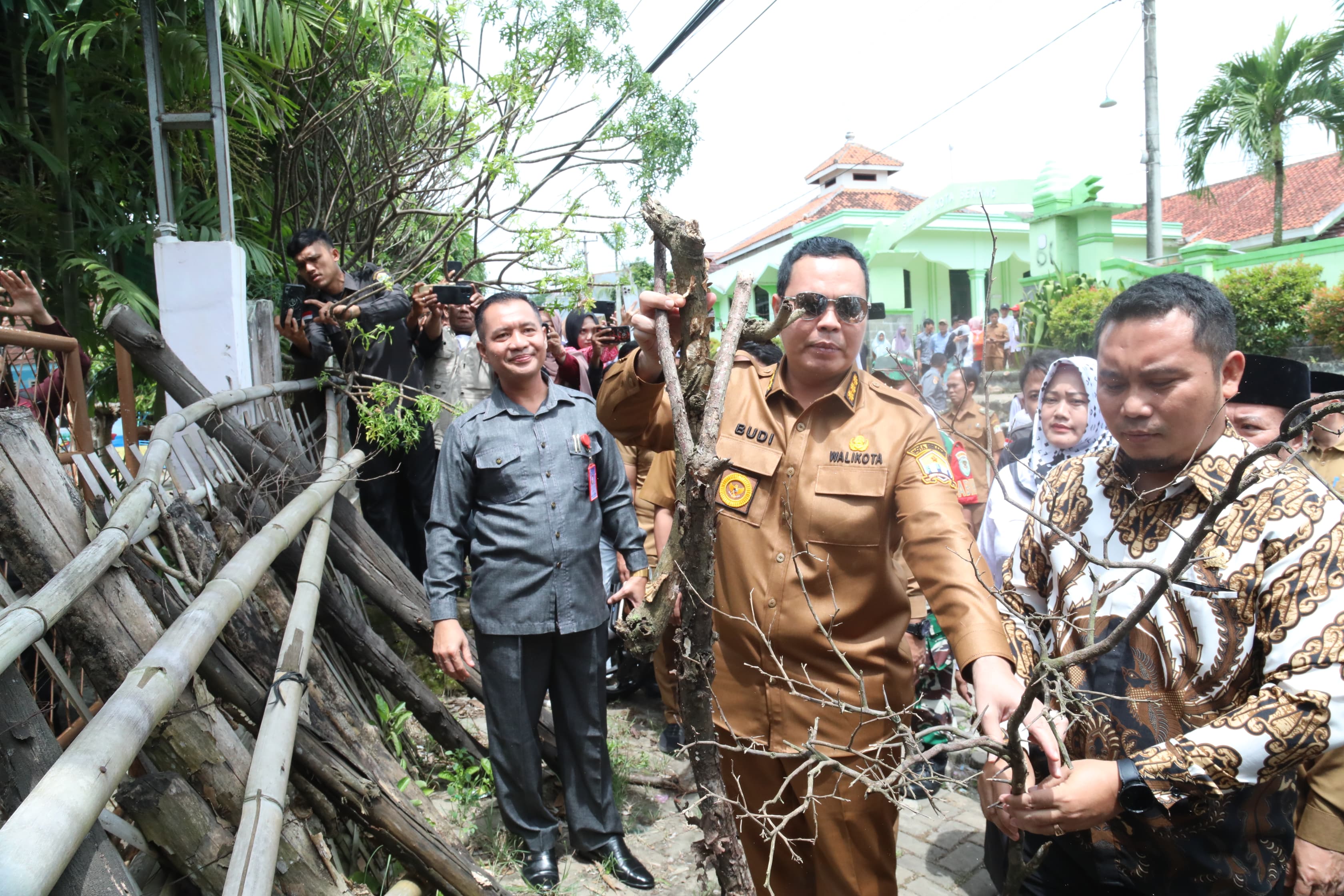 Buka Segel SDN Kuranji, Ahli Waris Sepakat Hibah Ke Pemkot Serang 