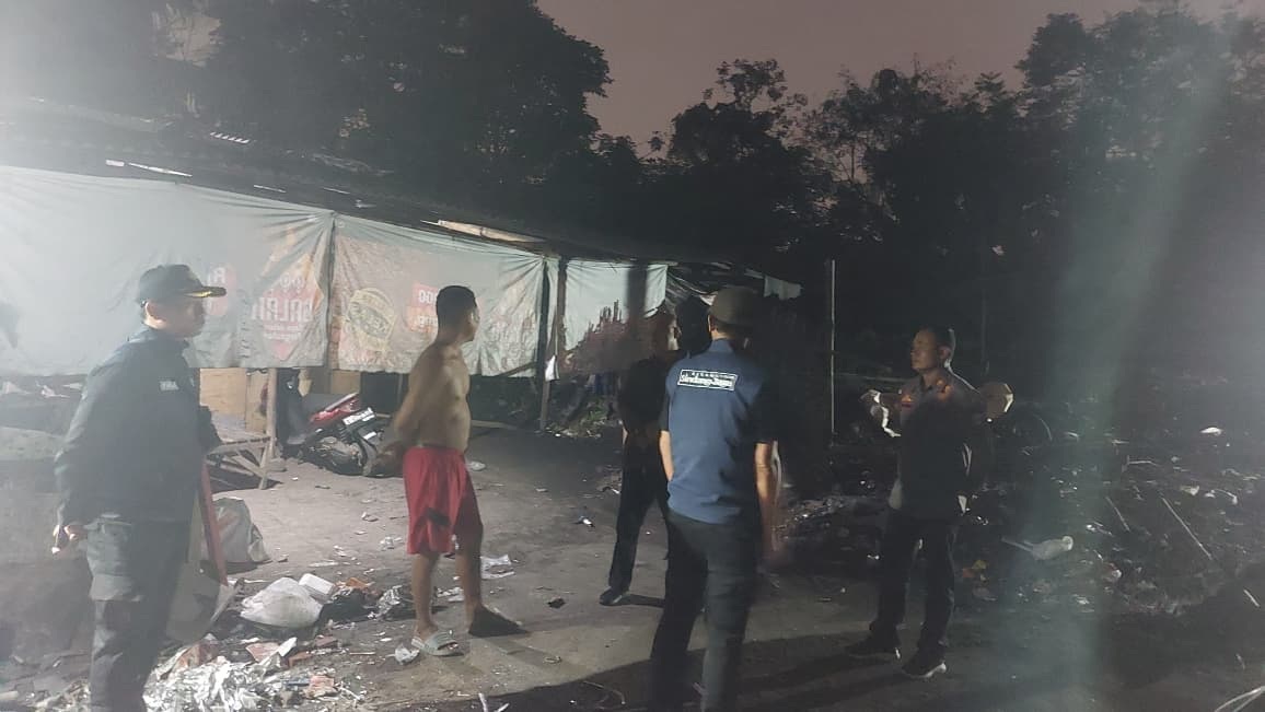 Lapak Sampah Ilegal Sindang Jaya Diperiksa Polisi 