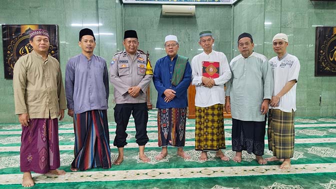 Subuh Berjamaah, Polisi Ingatkan Bahaya Obat Ilegal dan Penipuan Online