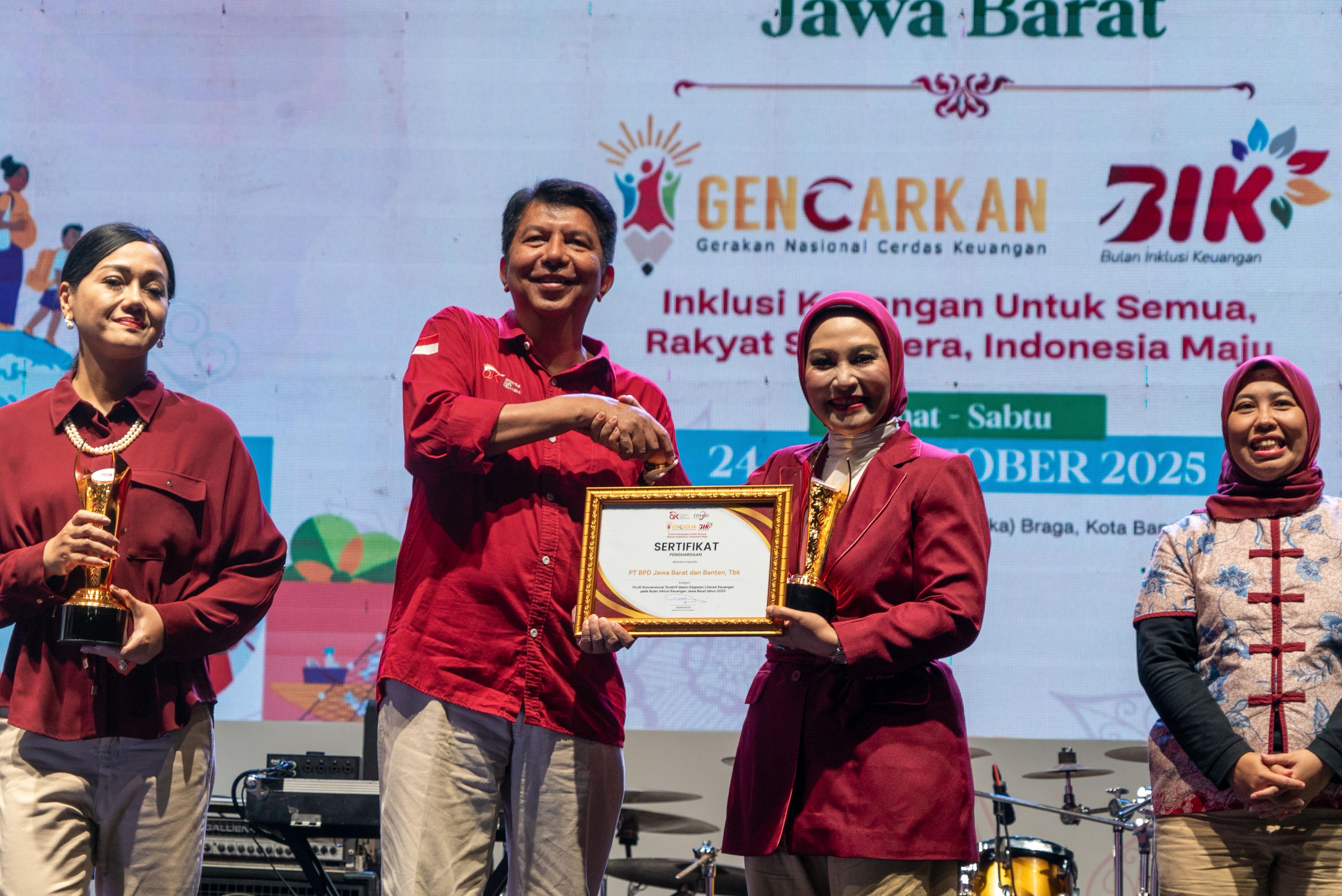 bank bjb Perkuat Komitmen Dukung Inklusi Keuangan Nasional Lewat BIK 2025 di Bandung dan Surabaya