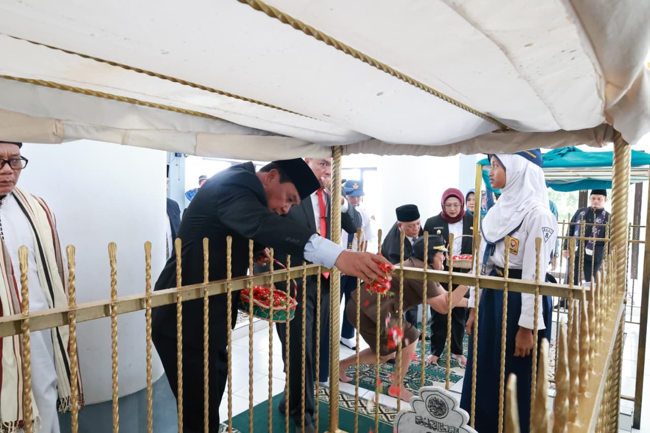 Bupati Maesyal: Teladani Semangat Juang dan Pengorbanan Pahlawan, Peringati Hari Pahlawan 2025