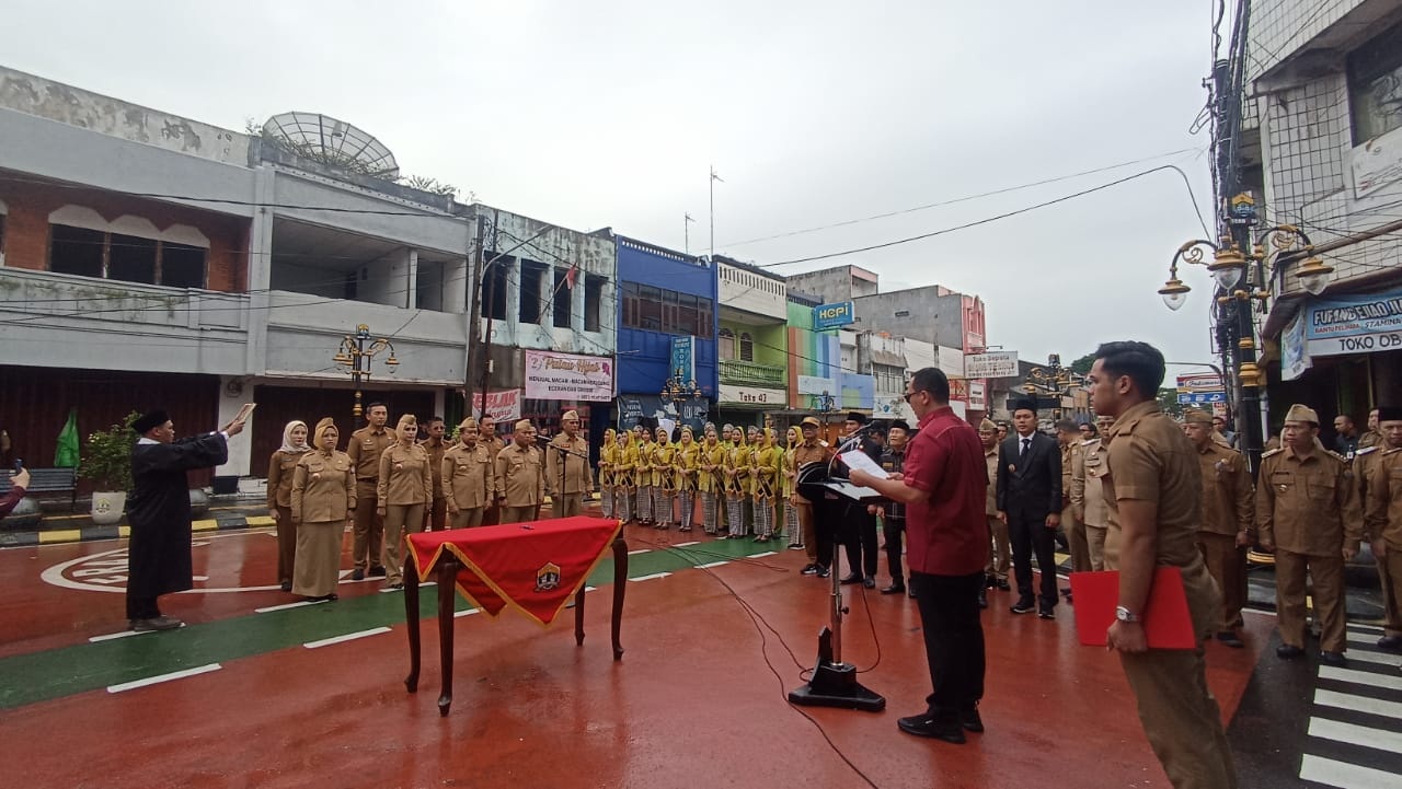 11 Pejabat Pemkot Dilantik, Budi Akan Terapkan Masa Uji Kinerja