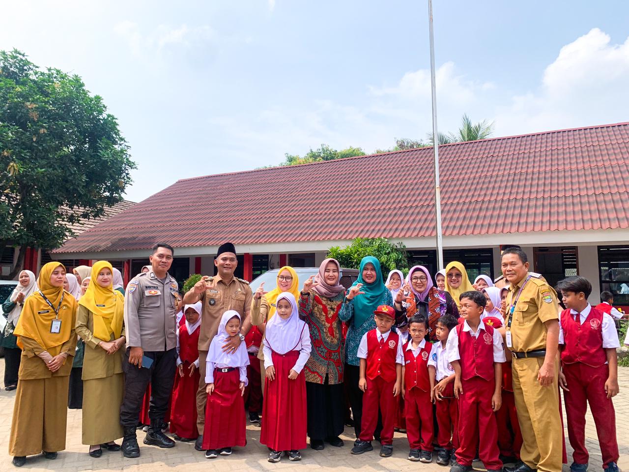 Kunjungi Sekolah Lansia Desa Caringin, Wabup Intan: Harus Produktif dan Bahagia