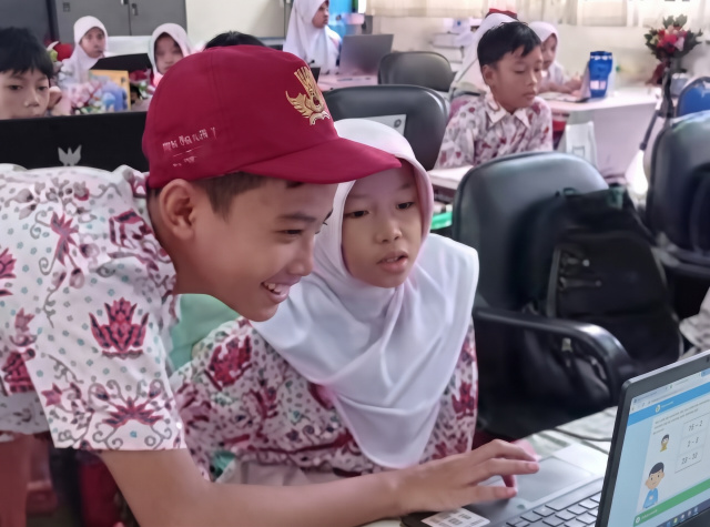 Puluhan Siswa SDN Tajur 2 Kota Tangerang Dapat Beasiswa Belajar Coding
