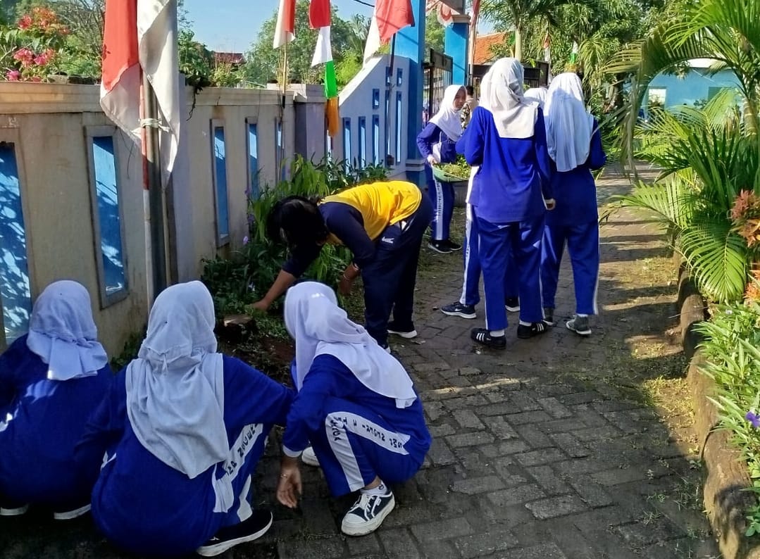 SMPN 3 Teluknaga Kerja Bakti, Aksi Nyata Peduli Lingkungan 