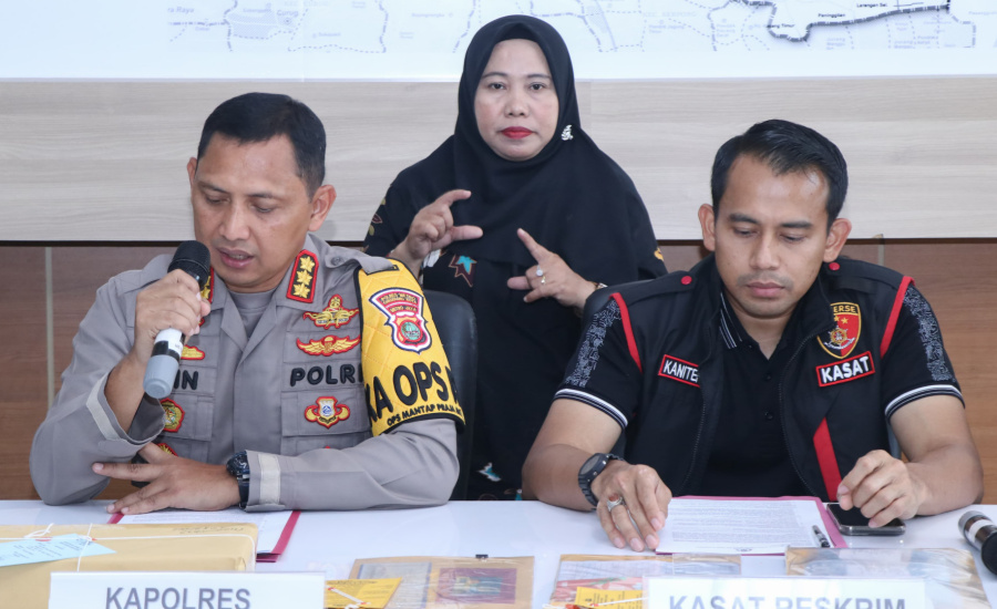 Polisi Ungkap Fakta Pasutri Tewas dengan Luka Tusuk di Cipondoh