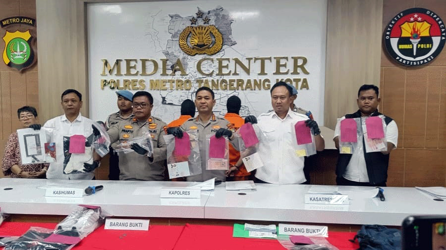 WN China Gasak Rp4,5 M dari Rumsong