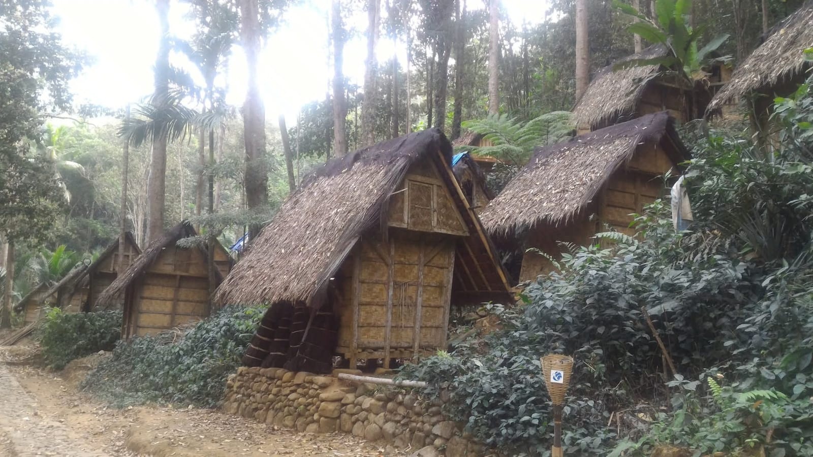 Banyak Leuit Baduy Rusak