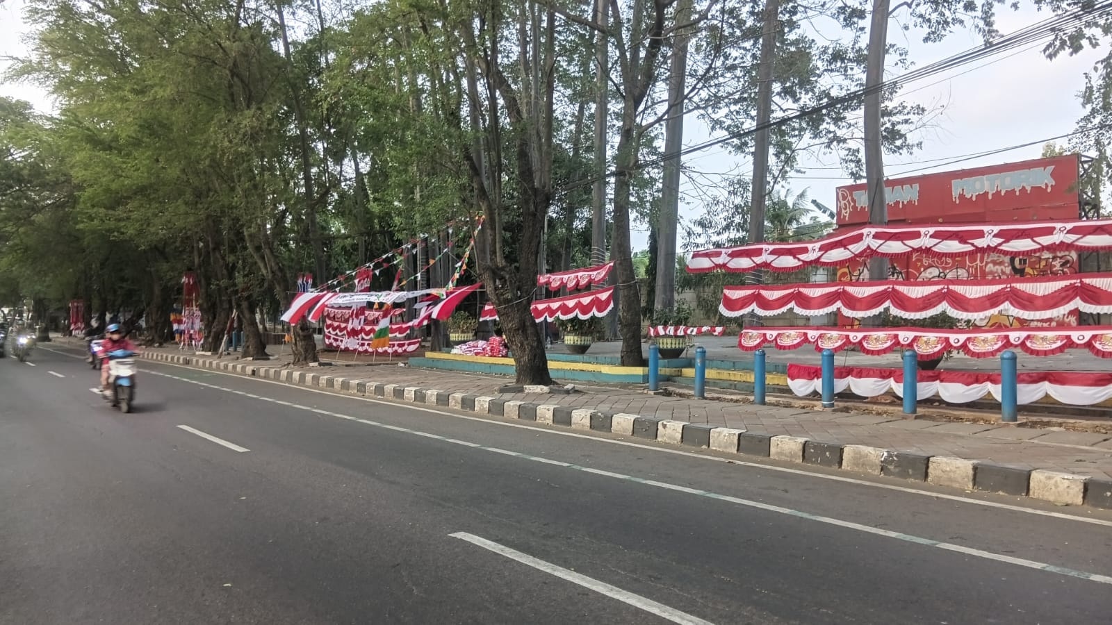 Sachrudin Ajak Warga Kibarkan Merah Putih