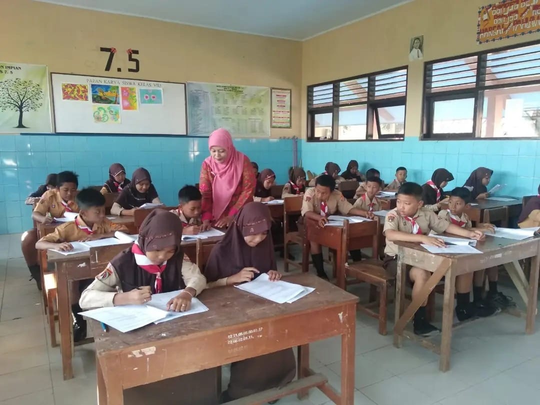 SDN Kampung Melayu II Selalu Berikan Apresiasi Kepada Guru