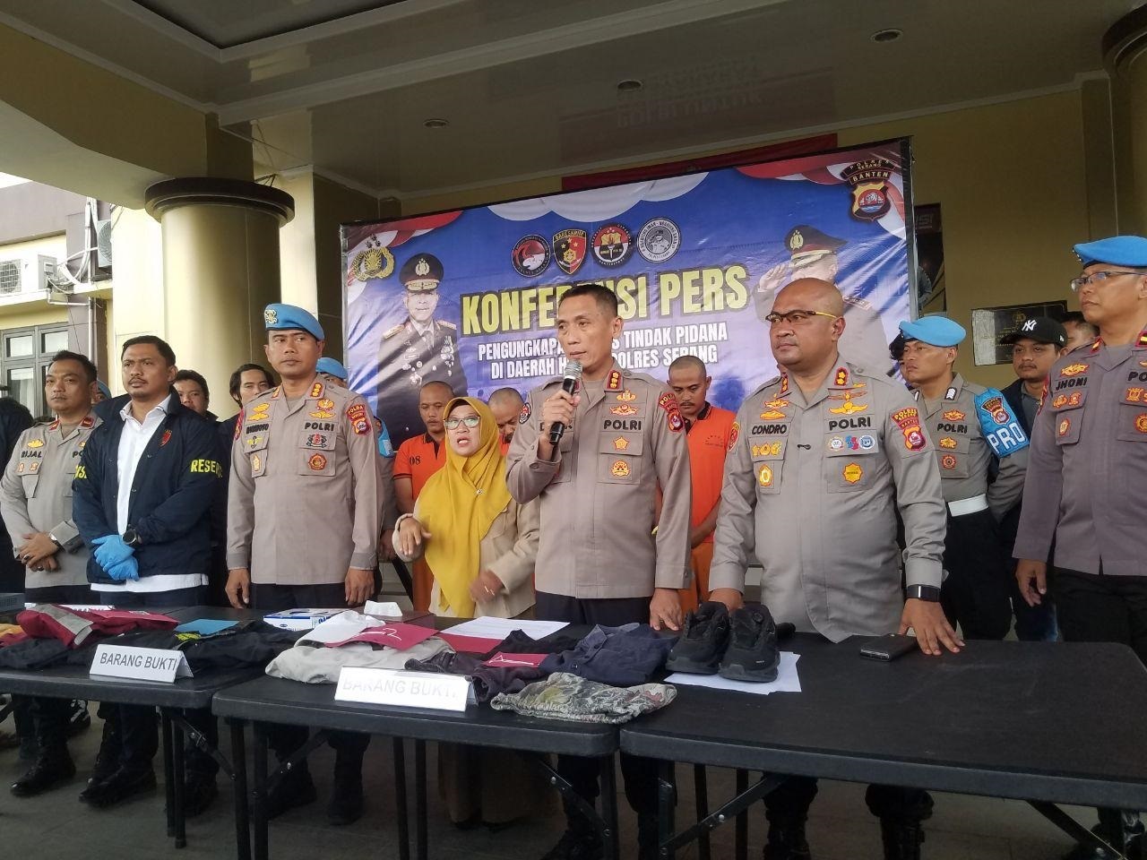 6 Orang Tersangka Pengeroyokan Wartawan dan Humas KLH, 5 Orang Sipil, 1 Anggota Brimob Polda Banten