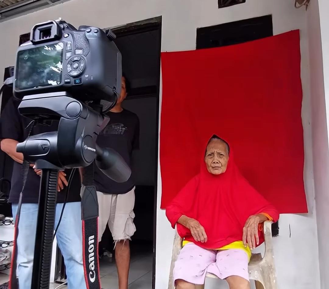 Pelayanan Adminduk Jemput Bola, Permudah Lansia Dapatkan KTP-el