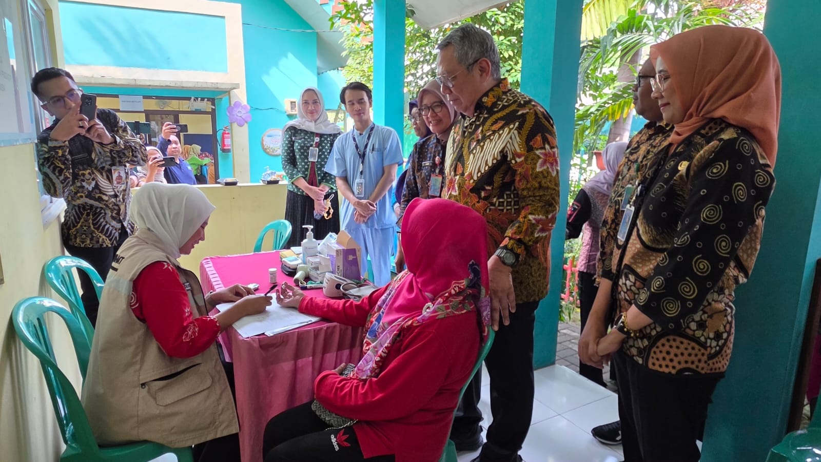 Pos Lansia, Layani Kesehatan Hingga Pemberdayaan