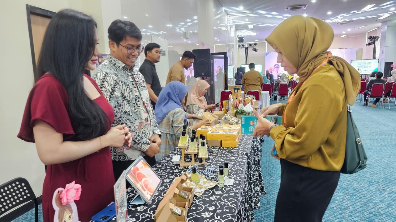 Lulus Inkubasi, 26 Pengusaha Mikro Diwisuda