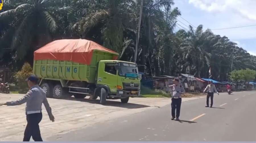 44 Truk Tambang Diberi Peringatan