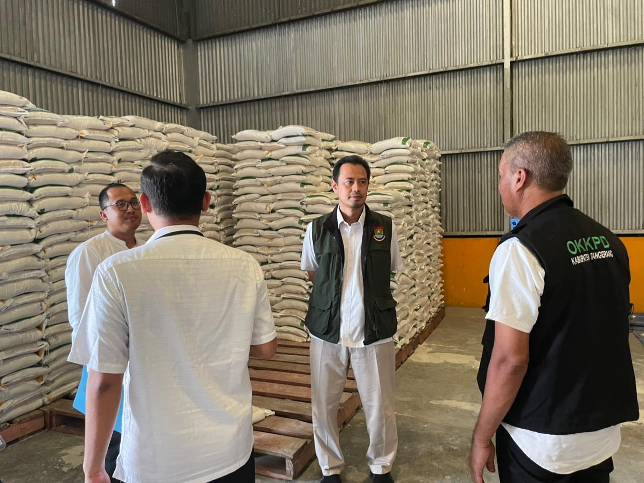 Bantuan Beras Bulog Layak Konsumsi