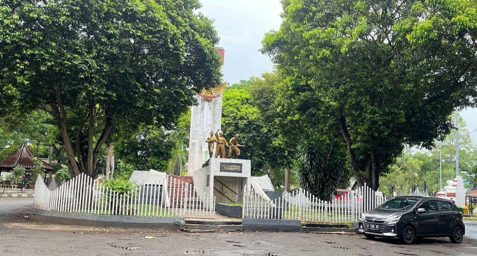 Tak Hanya Alun-alun, Jalan Juga Diprioritaskan