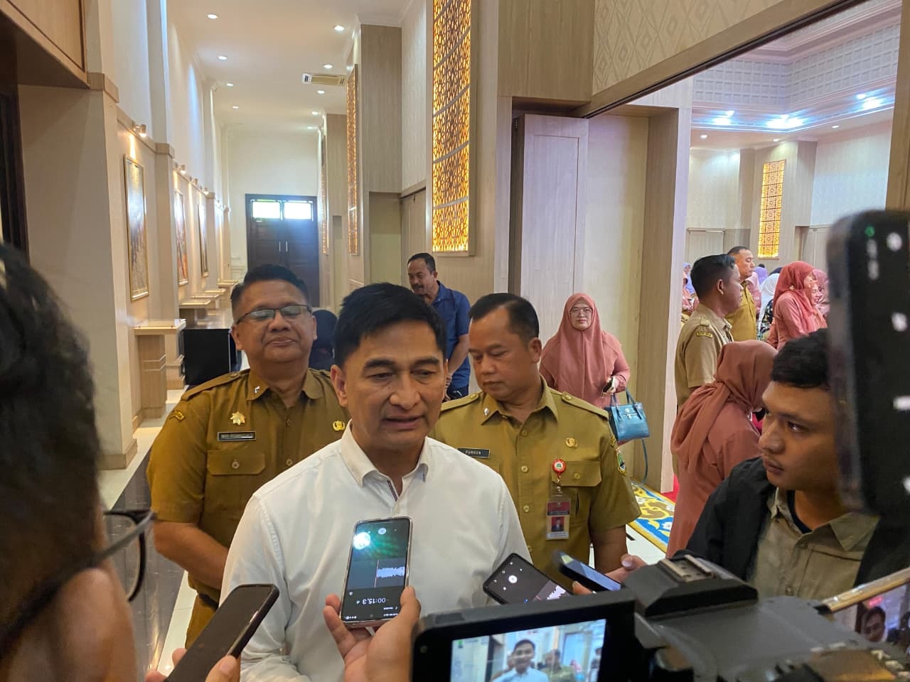 Wagub Sorot Toilet Campur Untirta