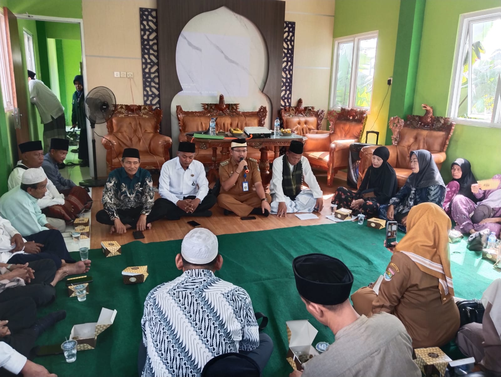 Camat Sepatan Timur Buka Bimbingan Manasik Haji