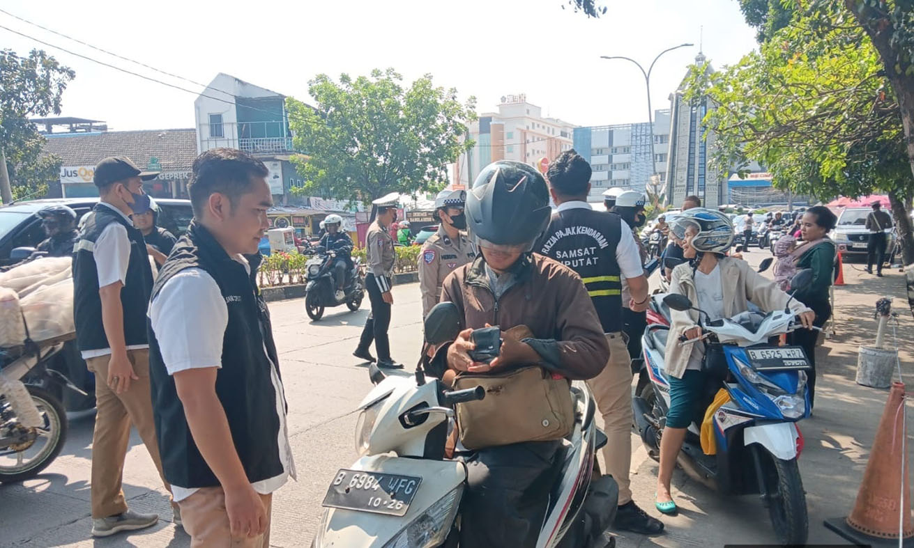 Samsat Ciputat Razia Kendaraan Telat Pajak