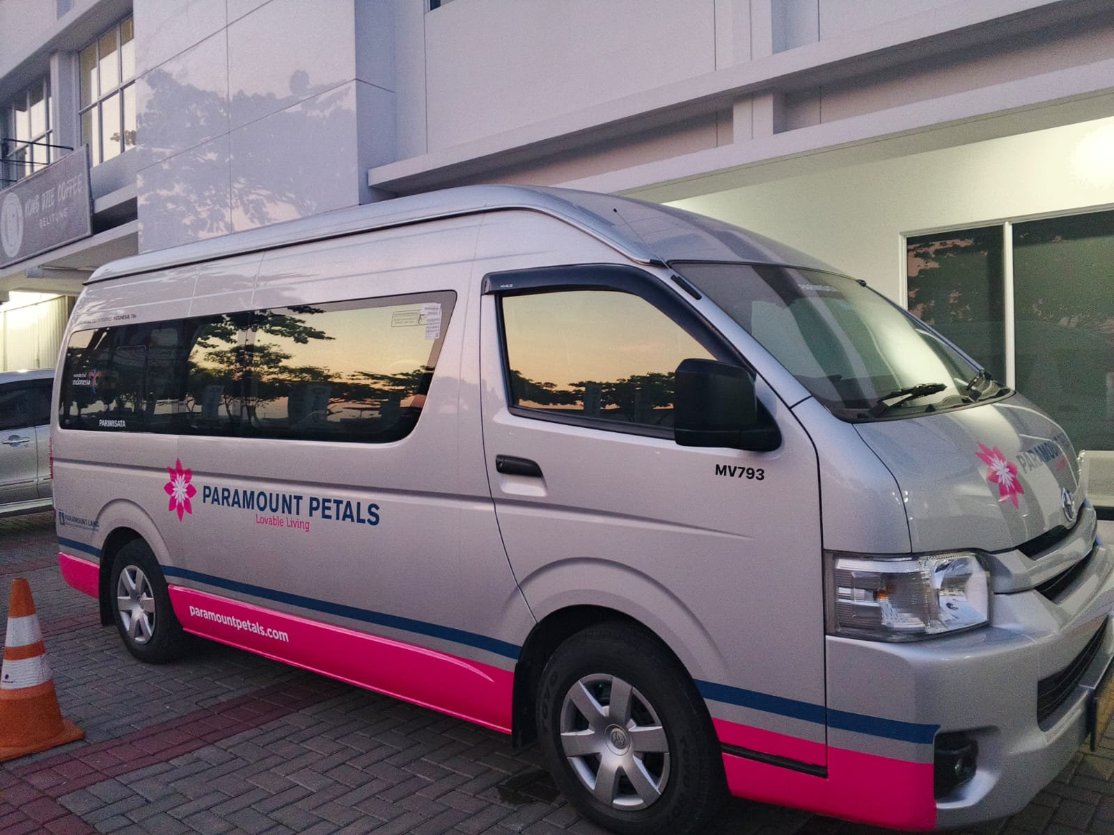 Perkuat Akses Mobilitas Penghuni, Paramount Petals Hadirkan Shuttle Bus ke Jakarta