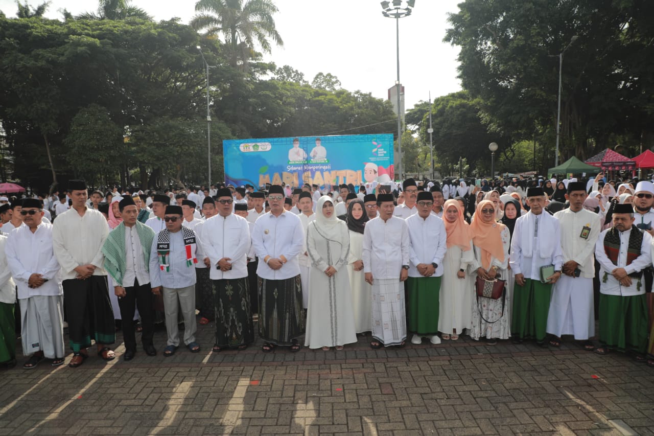 Hari Santri Nasional, ASN Pemkot Serang Kompak Kenakan Busana Muslim
