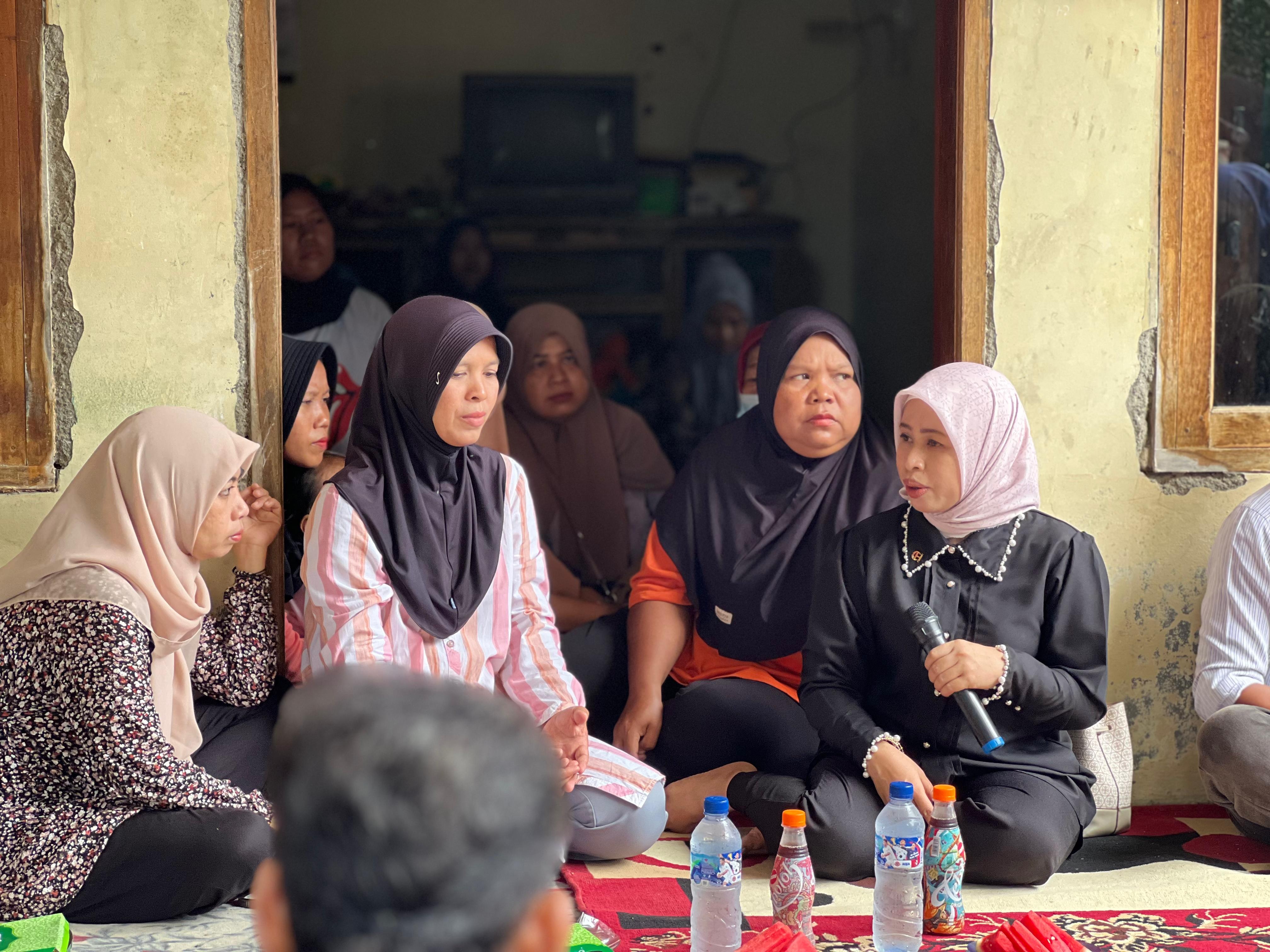 Dewan Gerindra Bantu Bangun Rumah Lansia
