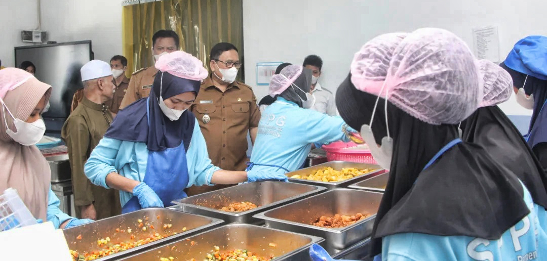 Wabup Amir Datangi Dapur SPPG