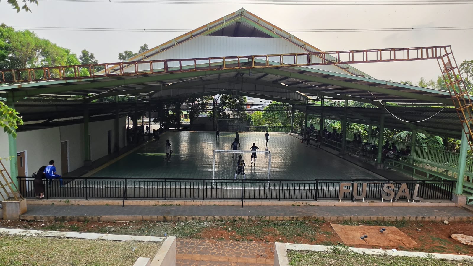 Tangsel Bidik Lapangan Futsal Standar