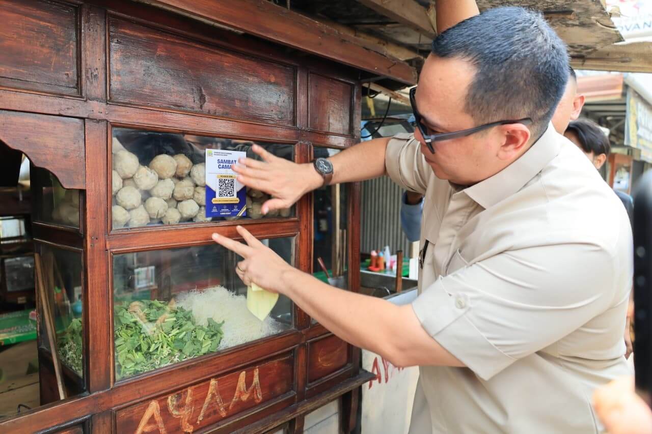 Warga Curug Bisa Lapor Aduan Lewat Barcode
