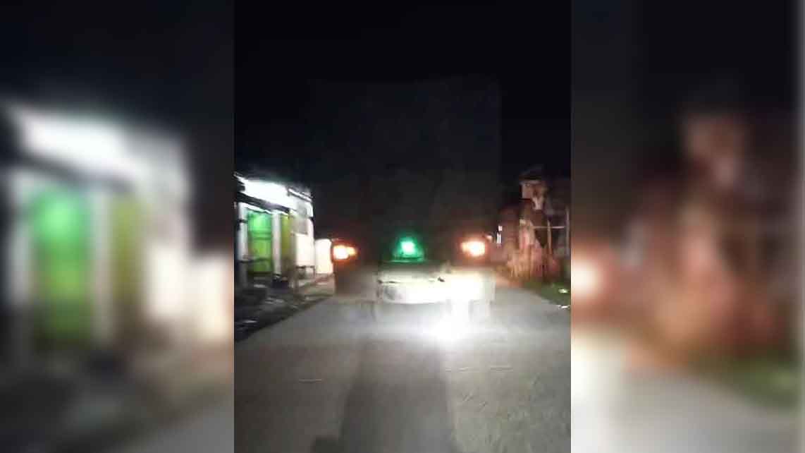 Warga Keluhkan Truk Tanah Masuk Jalan Kampung