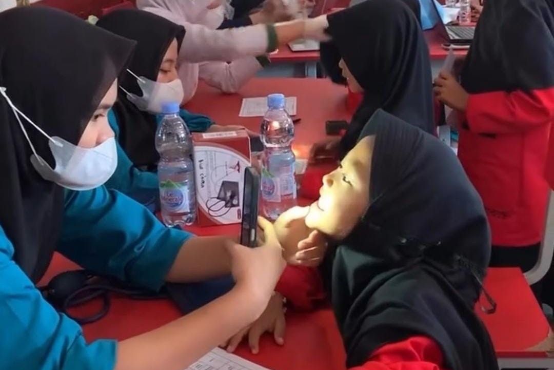 SDN Sukatani I Periksa Kesehatan Siswa