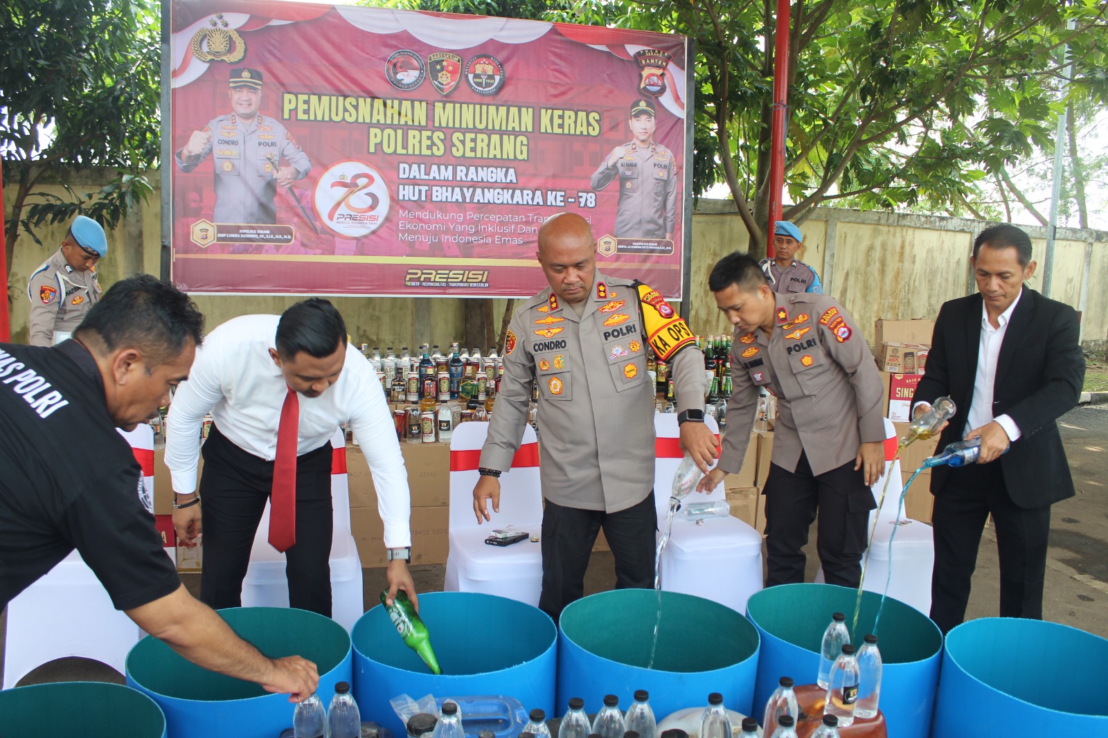 Hasil Patroli Rutin, Ribuan Botol Miras Dimusnahkan 