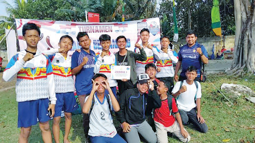 SMPN 2 Solear Juara Bola Sundul Tingkat Kecamatan