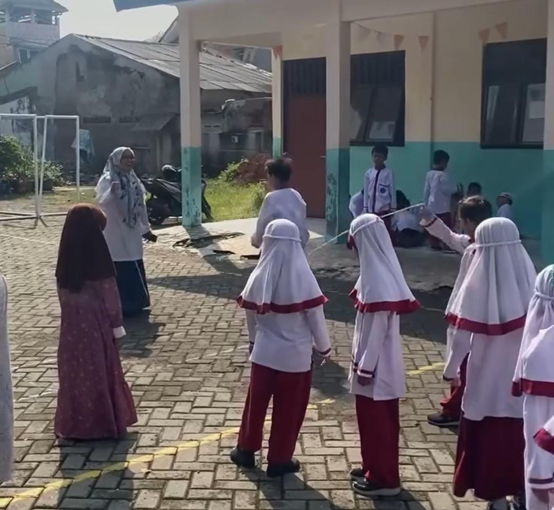 SDN Rempoa 3 Kenalkan Siswa dengan Permainan Tradisional