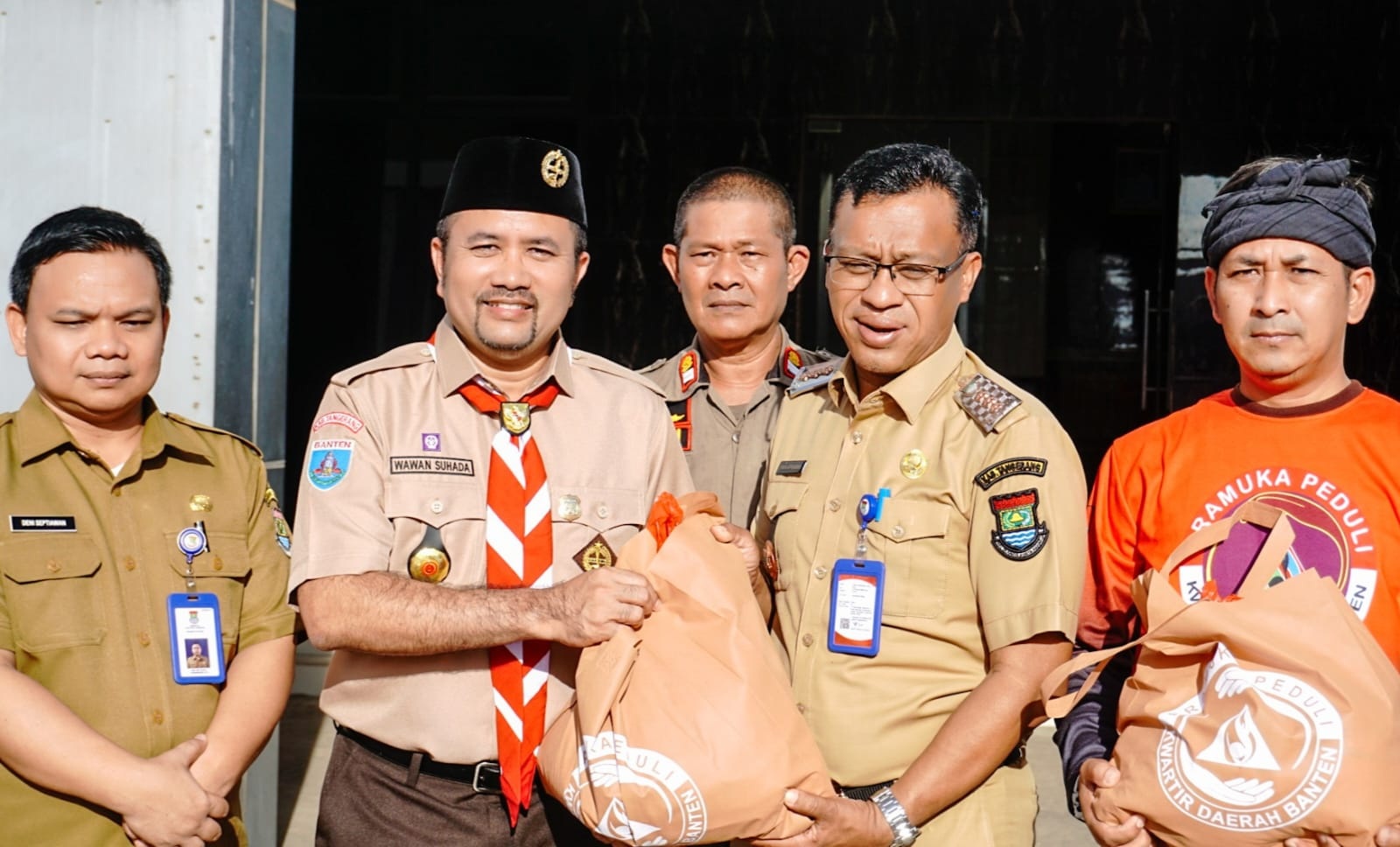 Kwarda Banten Salurkan Bantuan Korban Banjir