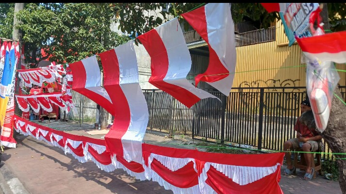 Jelang HUT RI, Penjual Bendera Asal Jawa Barat Mulai Bermunculan