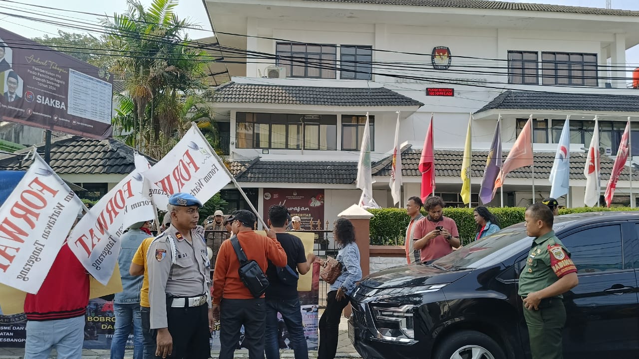 Tuntut Transparansi Anggaran,  Forwat Demo KPU Kota Tangerang