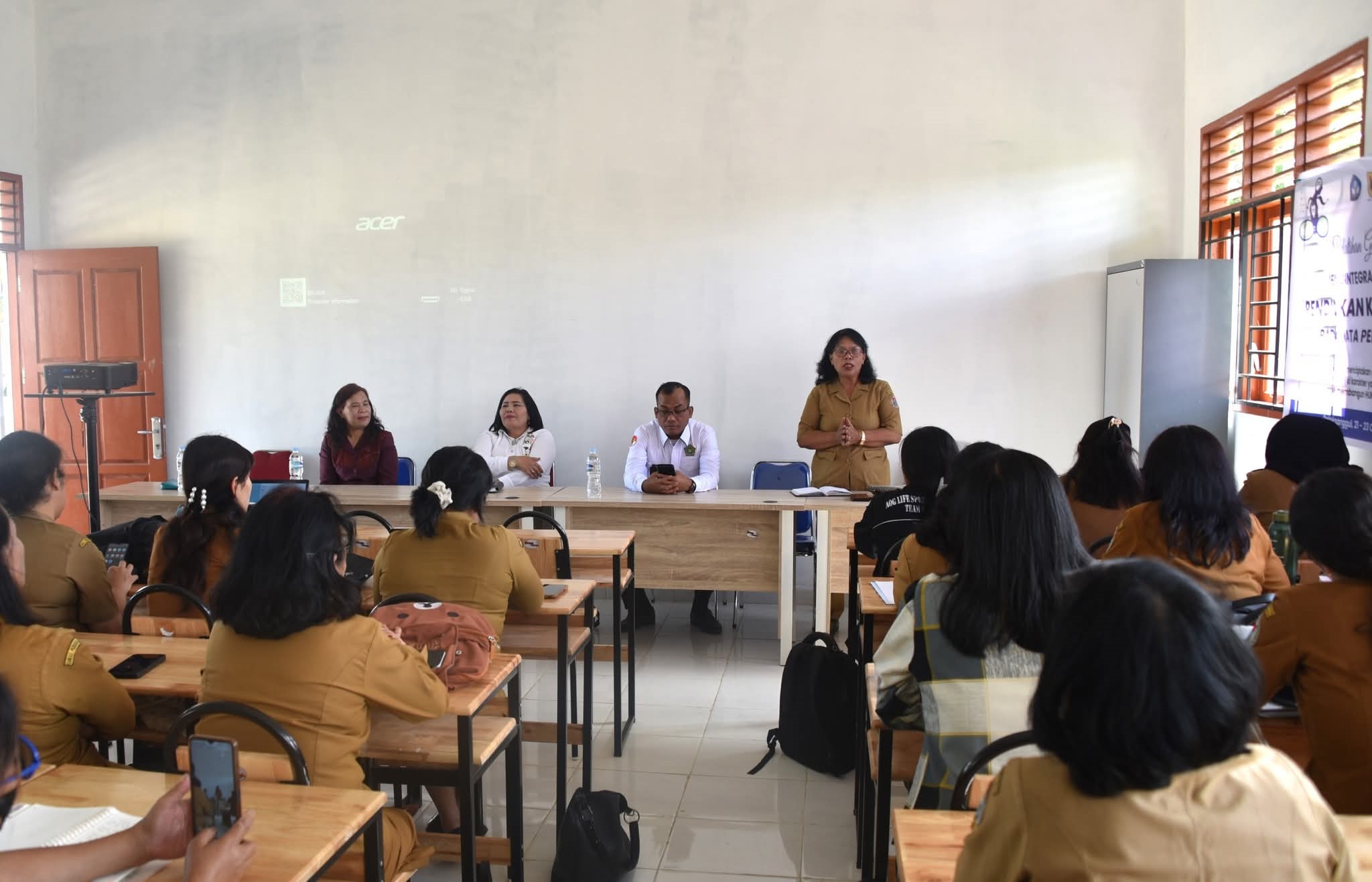 SDN Rawa Rengas II Guru Ikut Pelatihan untuk Mengupgrade Pengetahuan 