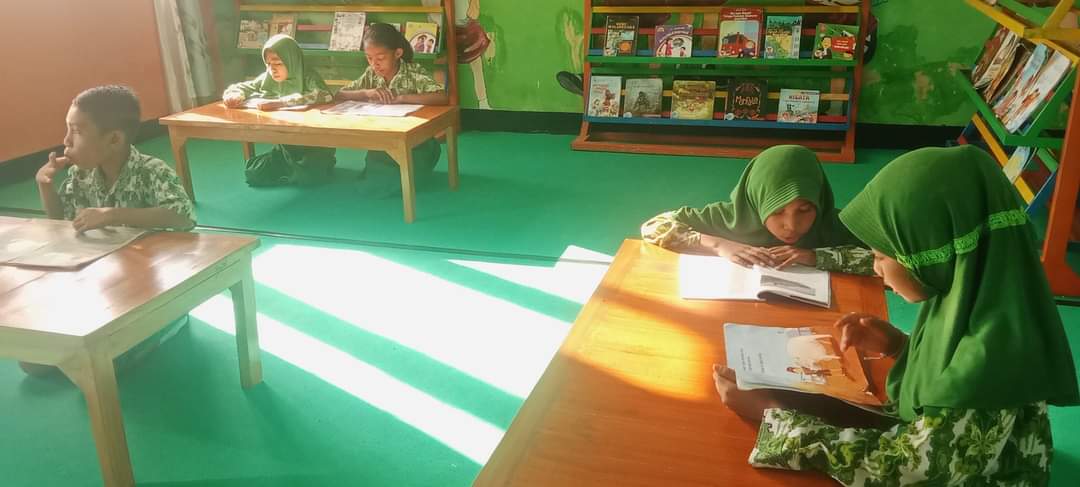 SDN Telagasari Terapkan Program Membaca Buku