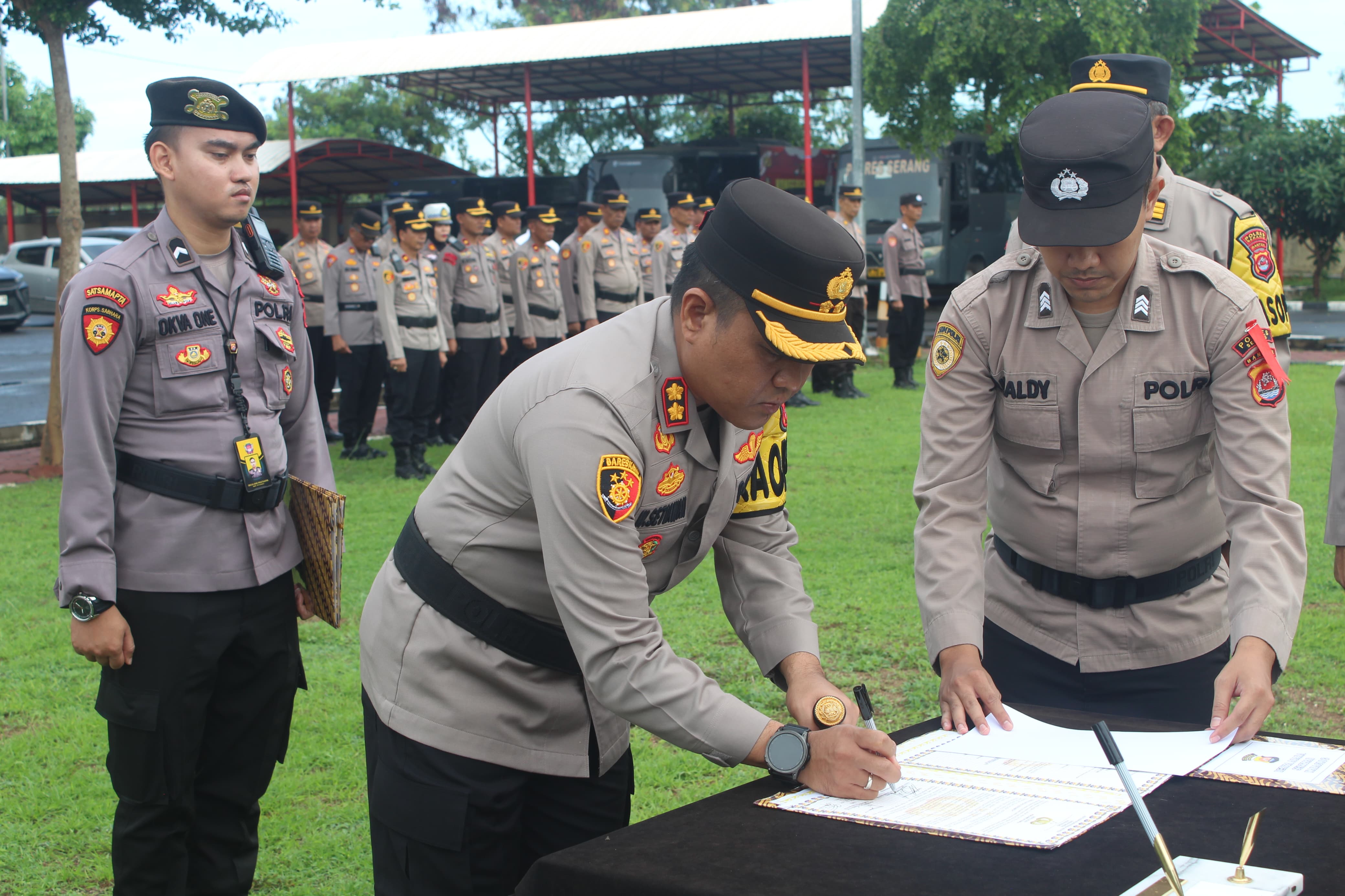 Kapolres Serang Pimpin Sertijab, Wakapolres dan Kabaglog Serang Diganti