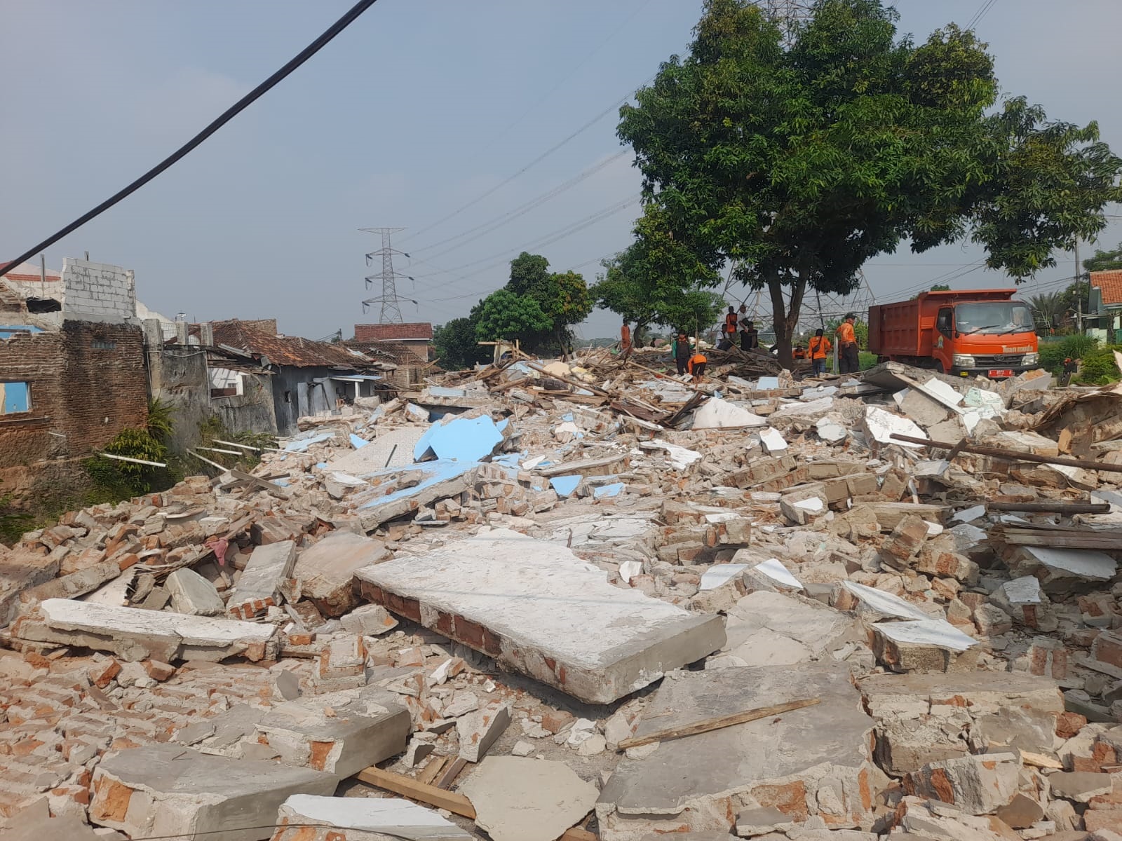244 Rumah di Sukadana Resmi Dibongkar